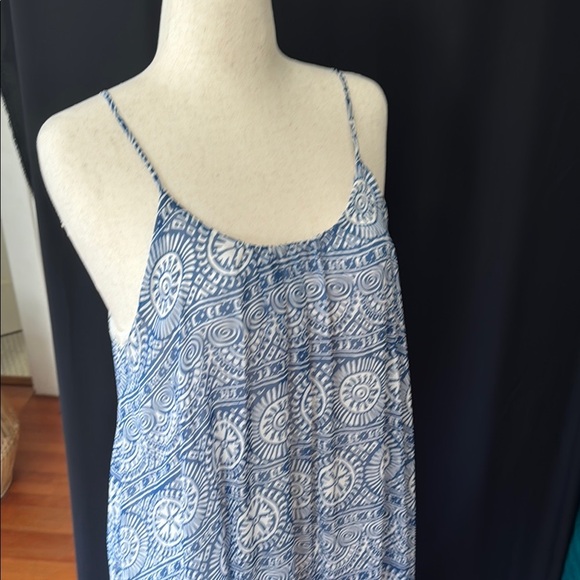 Final Touch Blue and White Patterned Dress, size Medium - Picture 6 of 8